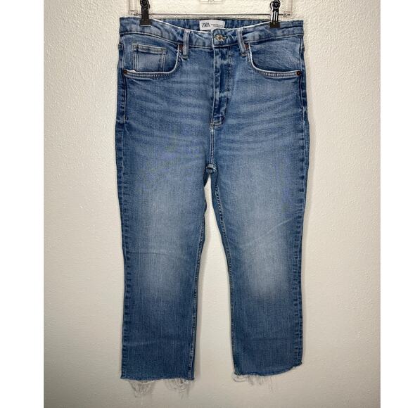 Zara Medium Light Wash Whiskered Raw Hem Mini Flare Leg Midrise Crop Jean 10 - Picture 2 of 12